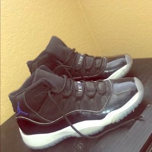 Jordan space jam 11’s